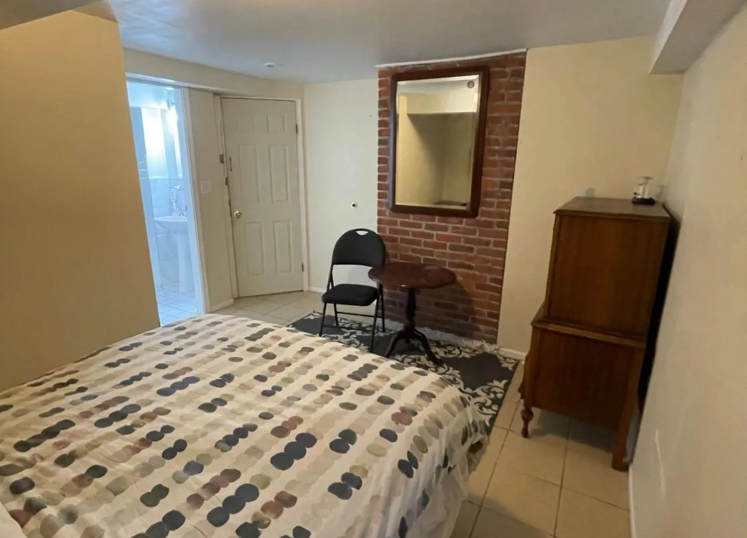 Linda Guesthouse Ванкувер